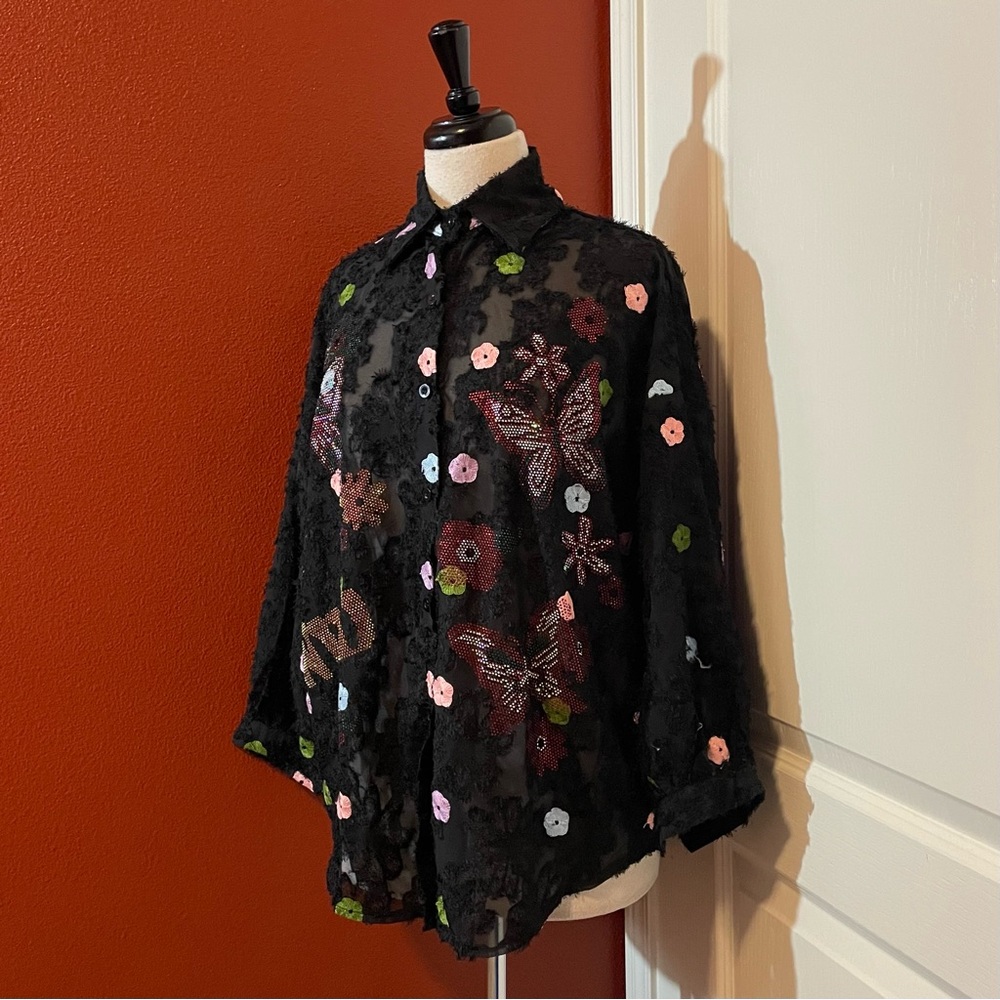 Nikki Lund Women’s Emma Black Embellished Button Up Long Sleeve Blouse Top